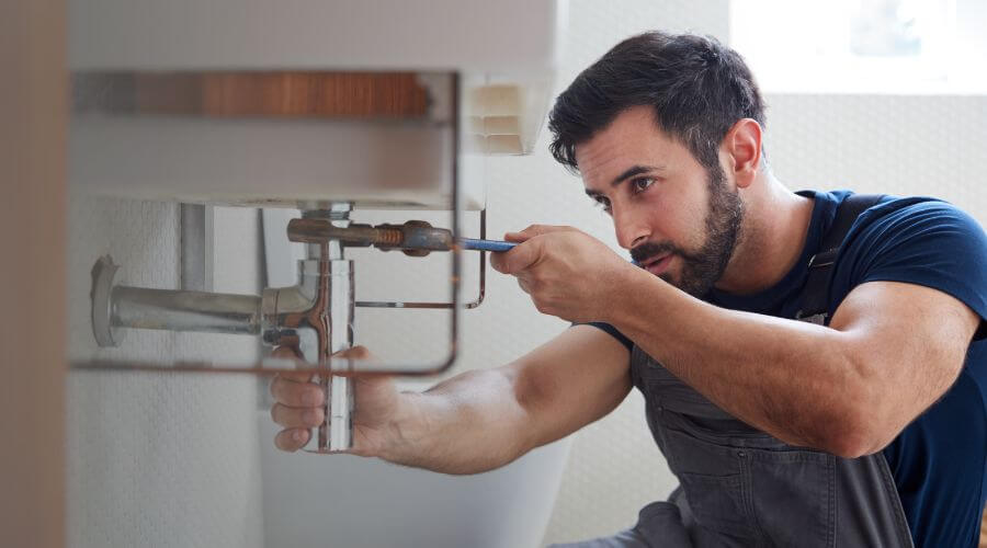 Expert burst pipe repair services in Poplar Grove, IL